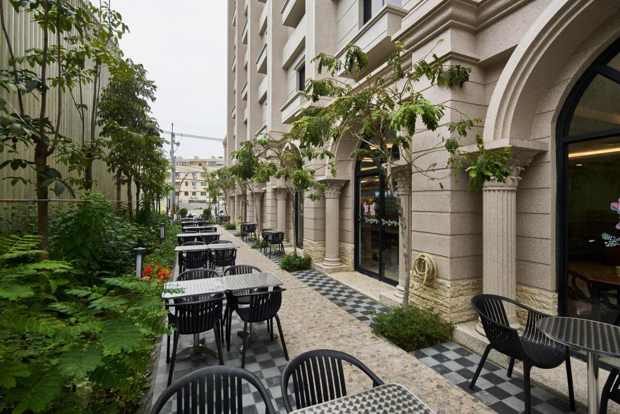 Menippe Hotel Kaohsiung Exterior foto